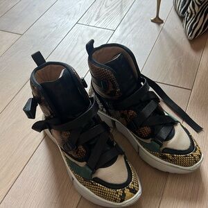 Chloe sneaker